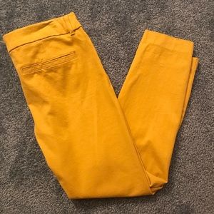 Old Navy Pixie Pants - Size 6